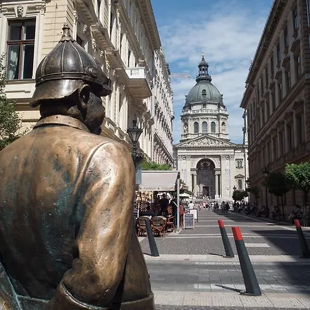 Ariel Studio Close To St. Stephen Basilica Budapest Exterior photo