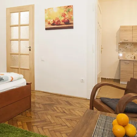 Ariel Studio Close To St. Stephen Basilica Budapest Exterior photo